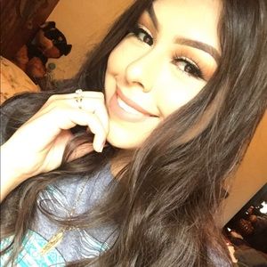 Meet your Posher, Yolanda